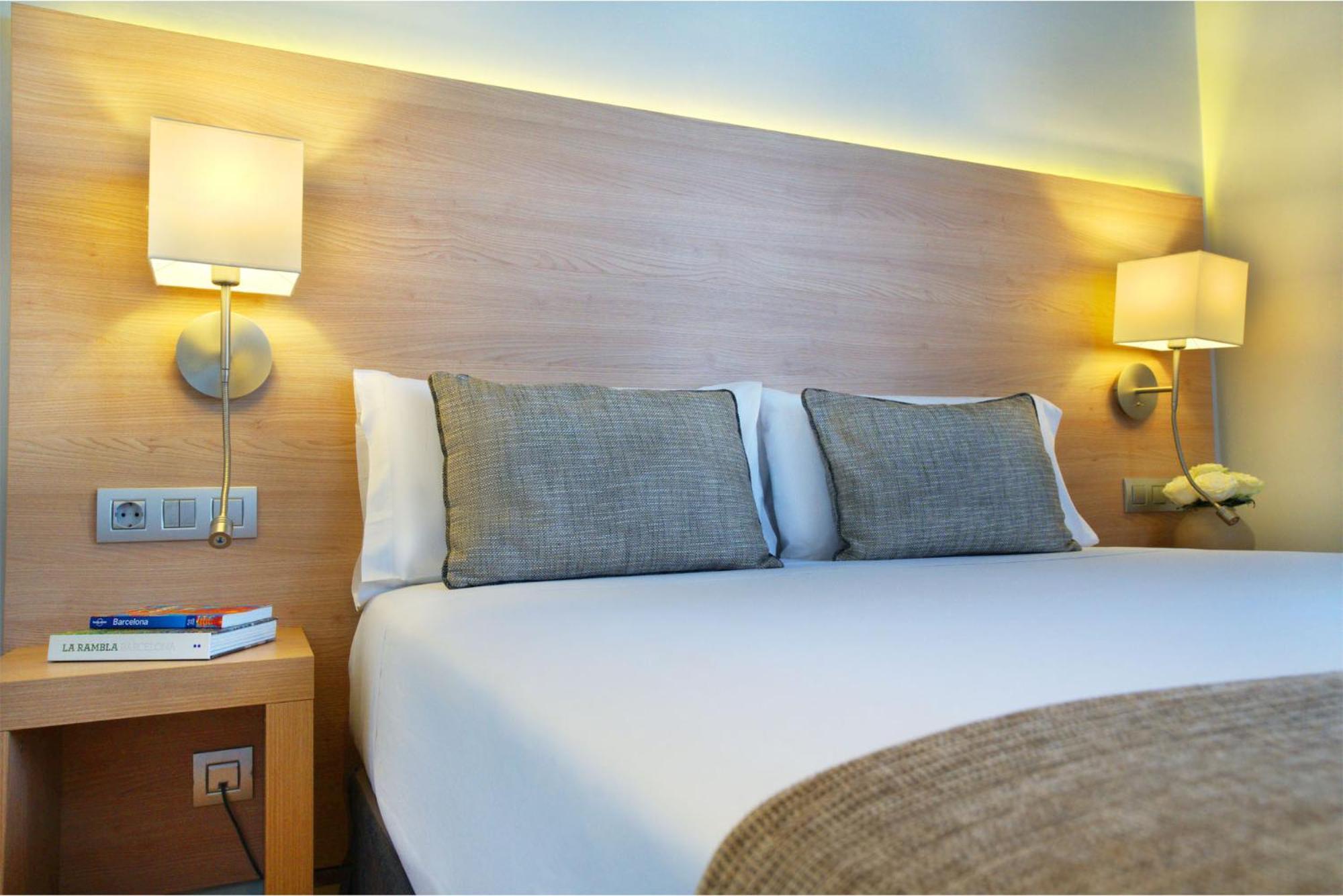 Hotel Arc La Rambla Barcellona Esterno foto