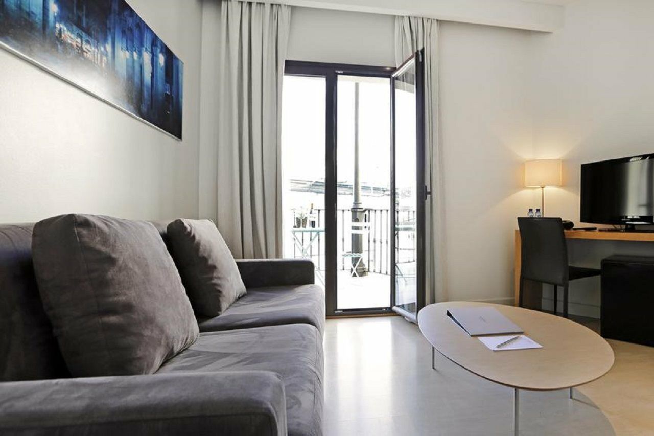 Hotel Arc La Rambla Barcellona Esterno foto